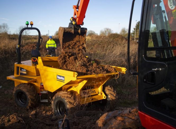 6-Tonne-Front-Tip-Action-028-880x650
