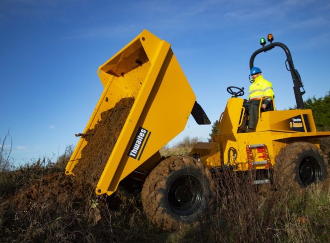 6-Tonne-Front-Tip-Action-038-880x650